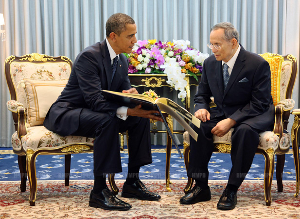 20121119_Obama-and-Bhumibol.jpg