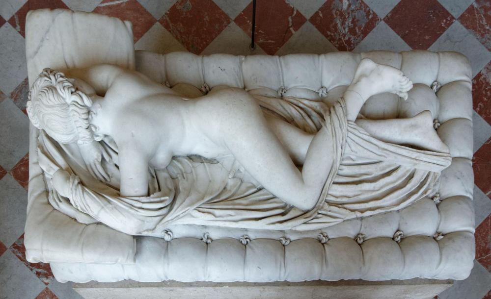Louvre_-_Sleeping_Hermaphroditus_03.jpg