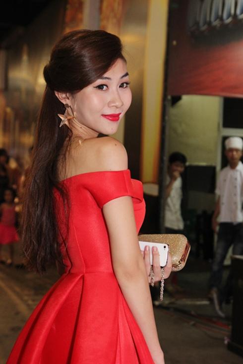 showbiz-viet.jpg.54c4fc17fb19ed98b2c891ff69759cd7.jpg