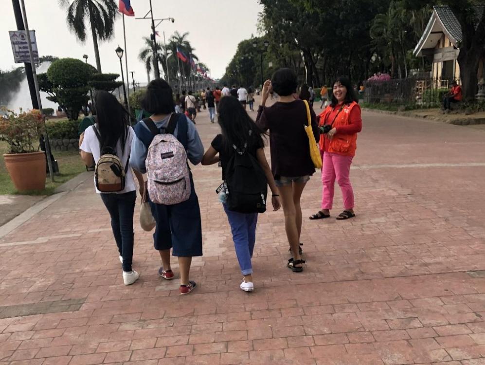 Luneta05.thumb.JPG.517807ef2ab8b9b09db293ff896055f3.JPG