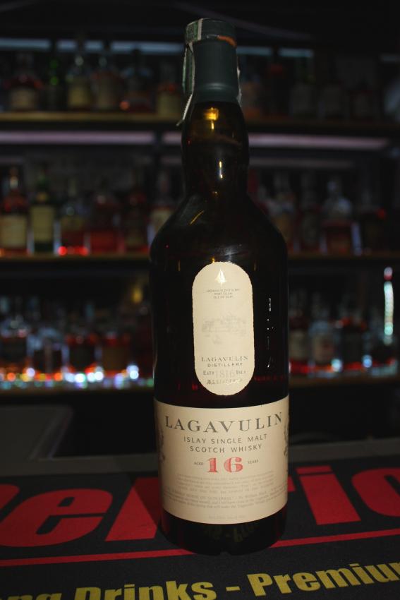 Lagavulin16.thumb.JPG.aaf06a41aed158ce1d7505fc1d34491f.JPG