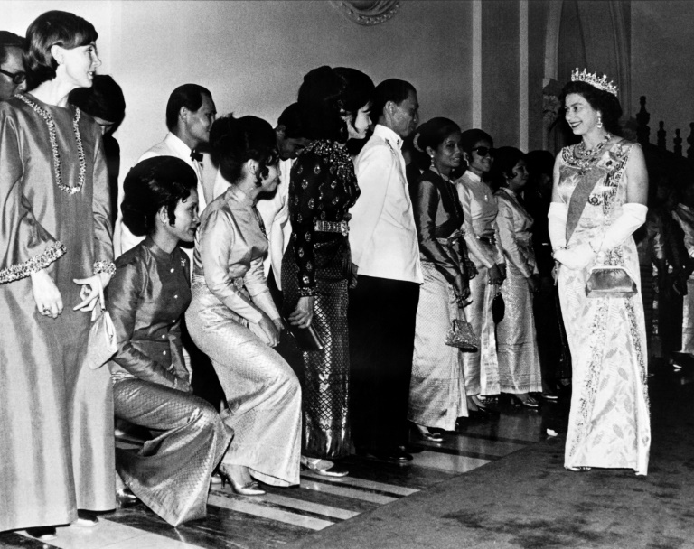 AFP3772701523649889482479697917657656129264-thailand-elizabethii-visit-1.jpg.c144d440a5ccd494f62322b66239a448.jpg