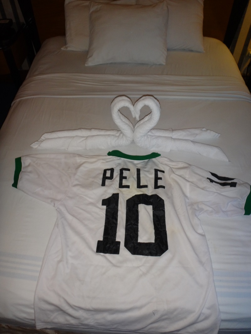 Pele0.JPG.d195cf99c10b21c525725a21b22a18b8.JPG