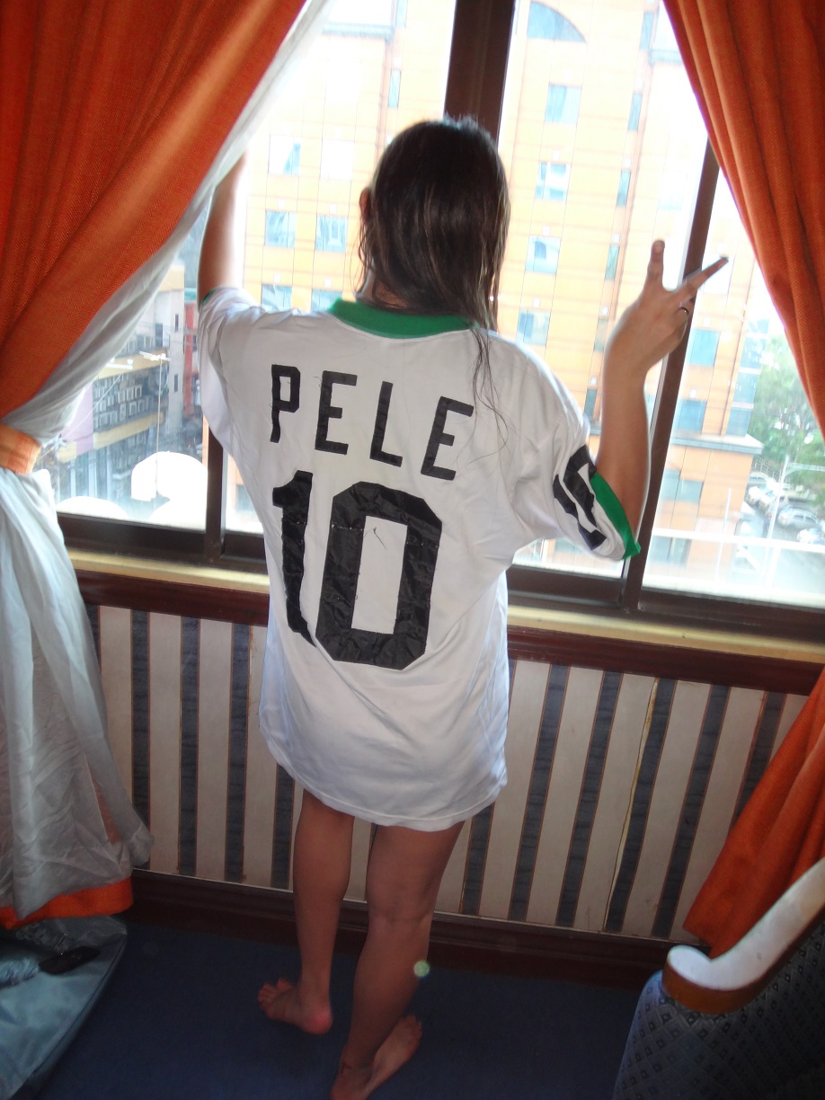 Pele3.JPG.f92e1e93f2478b13b912410fd2a8cd8f.JPG