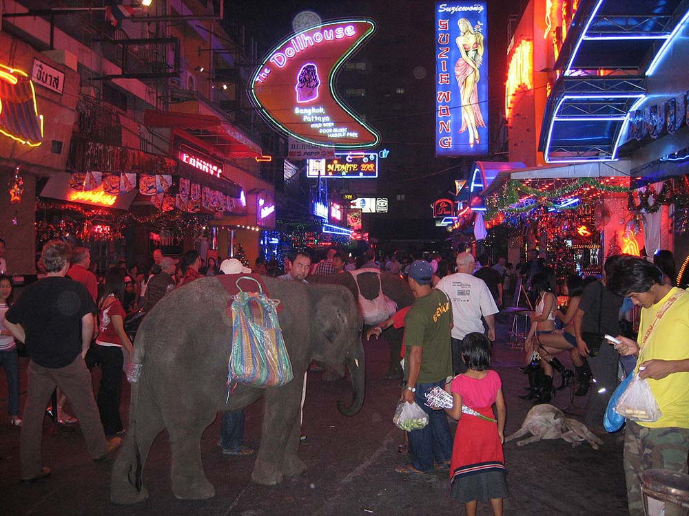 Soi-Cowboy.jpg.925e4c85ffd9e2d0d701b92b05f18ccc.jpg